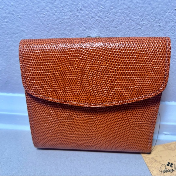 NWT Patricia Nash Leather Texture Bi-Fold Wallet - Picture 2 of 11